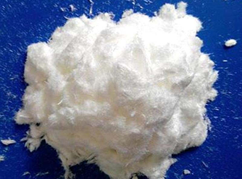 用酒精制作溶劑的反應(yīng)，換成普通飲用酒的反應(yīng)會怎樣呢？